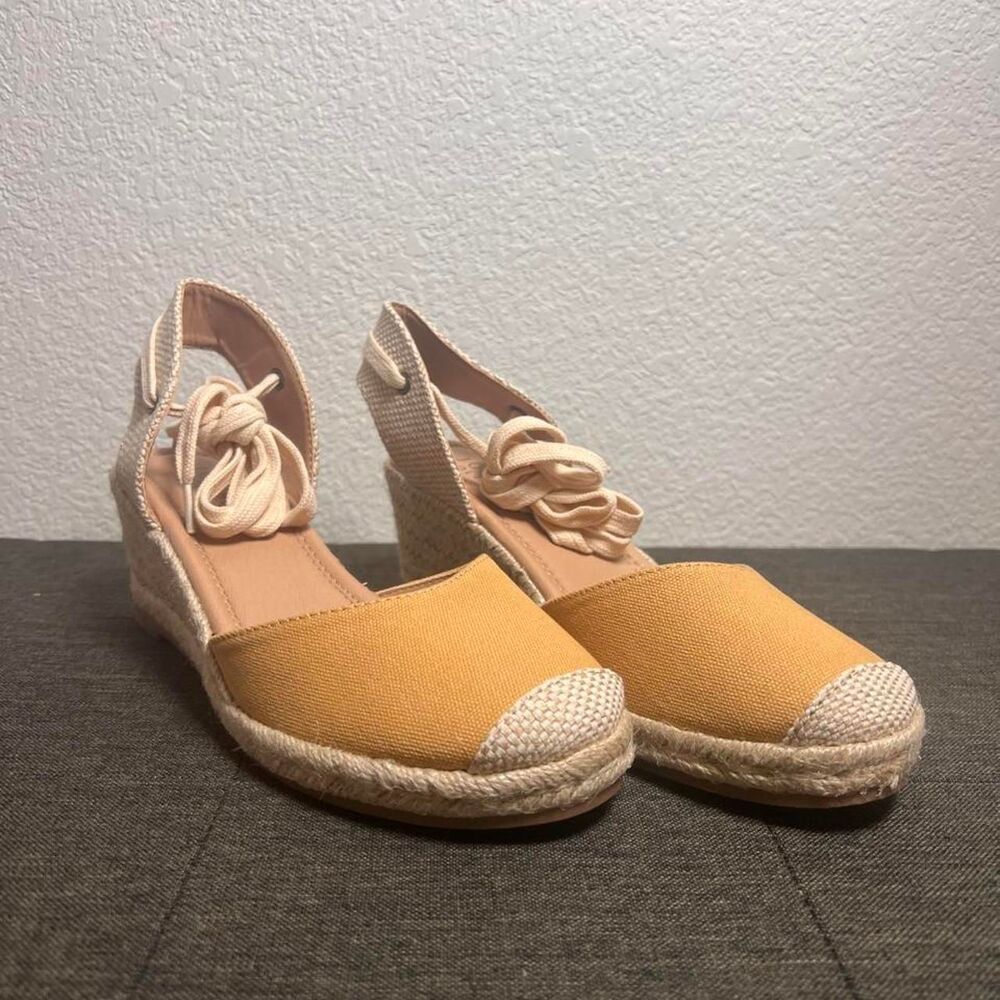 Journee-collection Women's Yellow and Tan Espadrilles